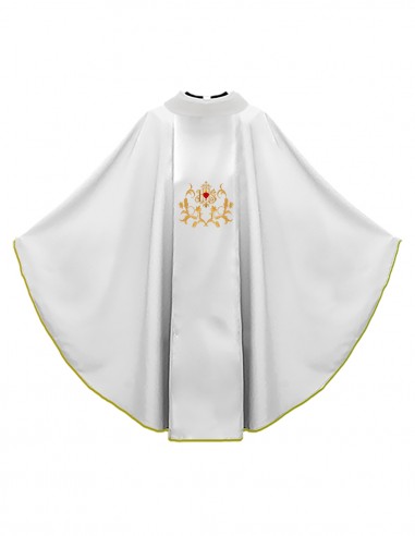 JHS heart chasuble white